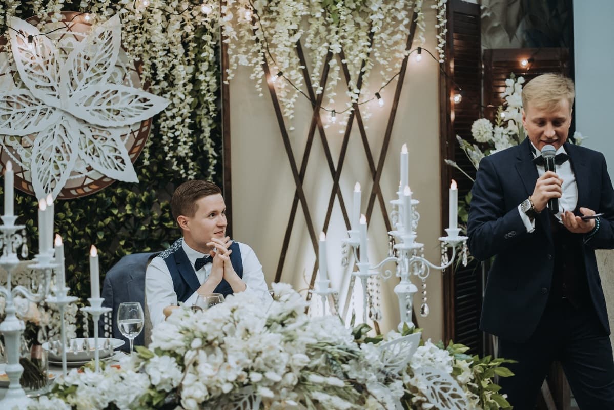 Ведущий Денис Филимонов