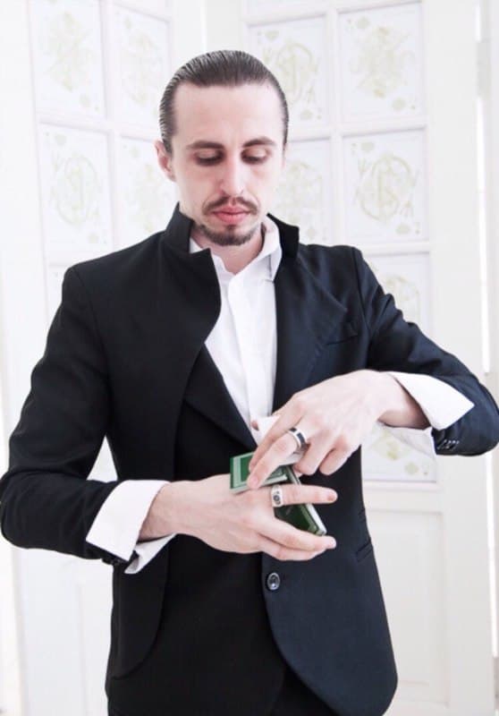 Фокусник , иллюзионист Денис Чертовский