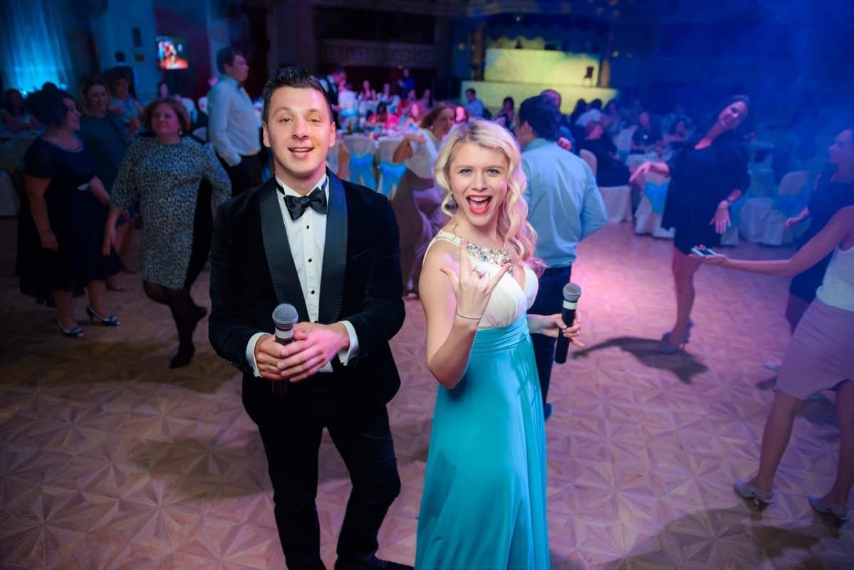 Ведущая Саша Пушкина