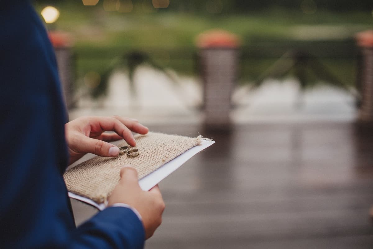 Ведущий Гоша Васильев