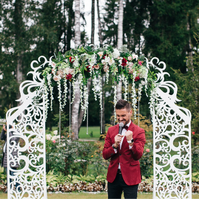 Ведущий Максим Главатских