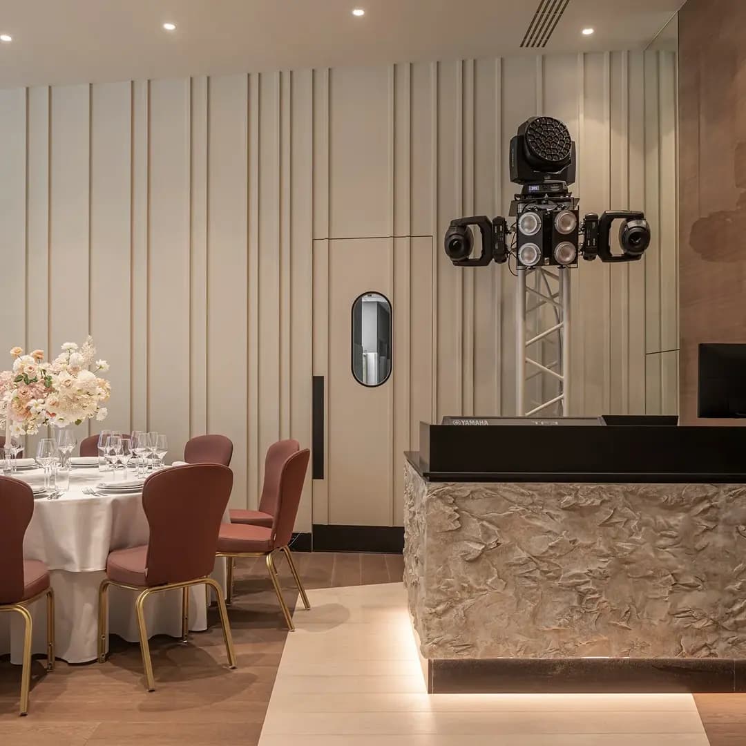 Event  пространство Hall of Senses