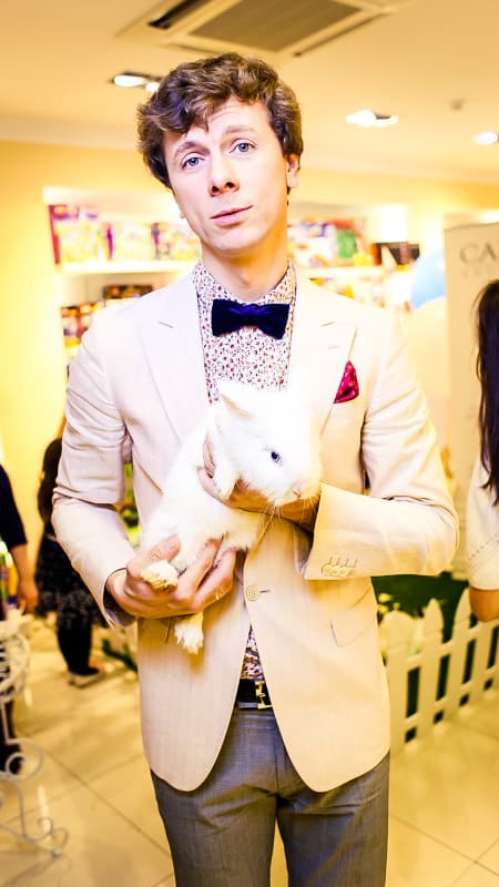 Ведущий Антон Кукушкин