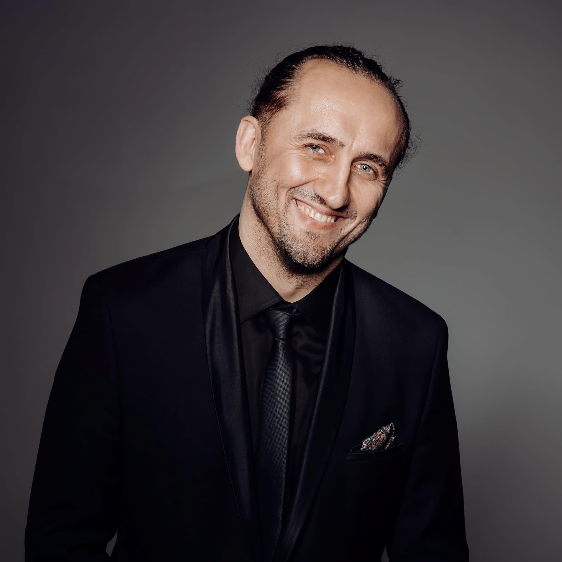 Ведущий Игорь Осипов