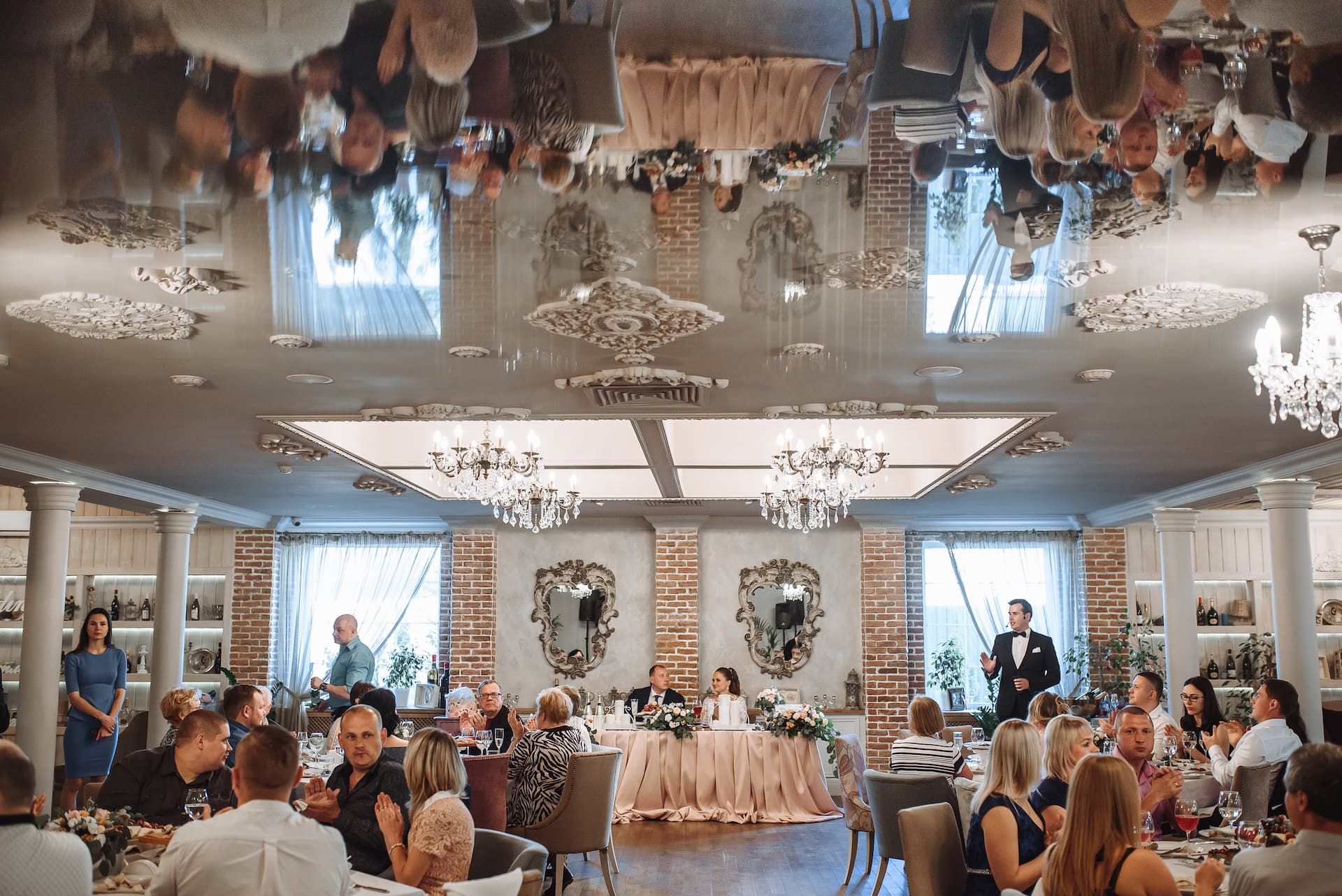 Ведущий Дмитрий Московский