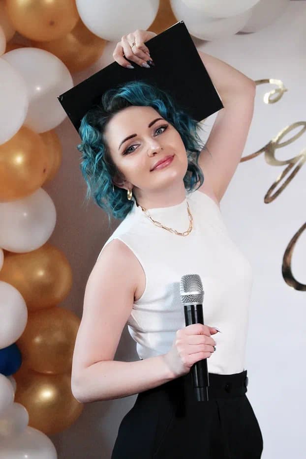 Ведущая Анастасия Полякова