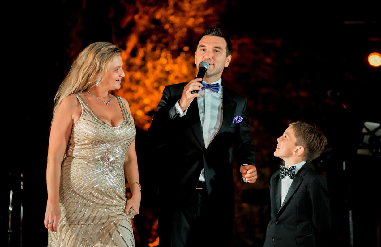 Ведущий Александр Слесарев