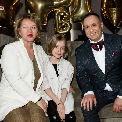 Ведущий Андрей Затеев