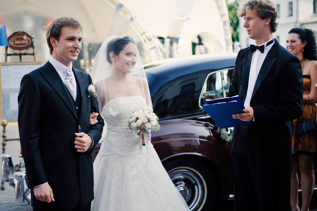 Ведущий Антон Кукушкин