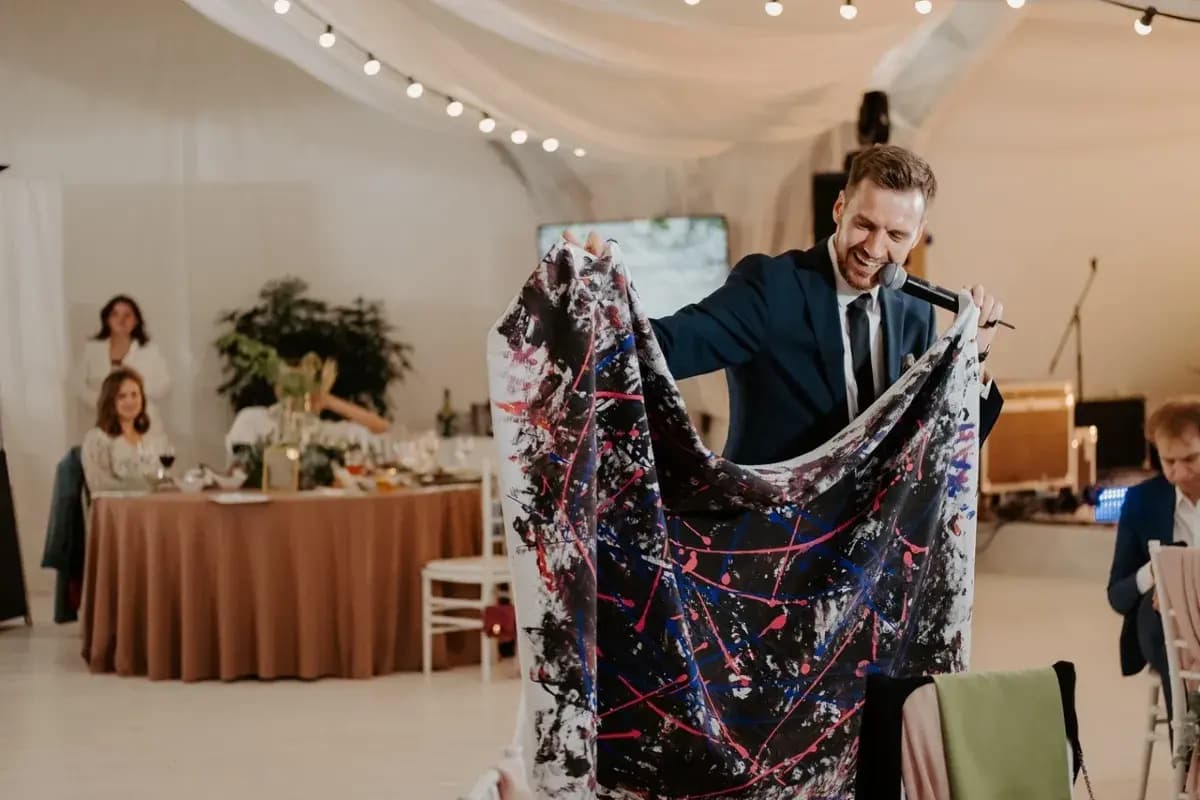 Ведущий Сергей Каушлы