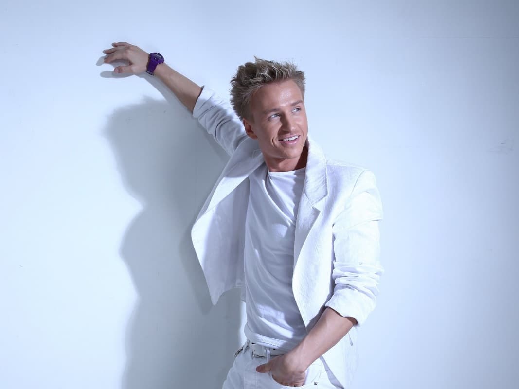 Ведущий Денис Филимонов