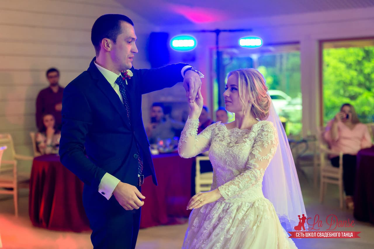Сеть школ свадебного танца LA DANSE