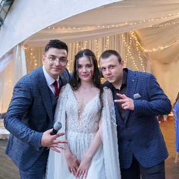 Ведущий Марк Смирнов