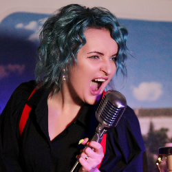 Ведущая Анастасия Полякова