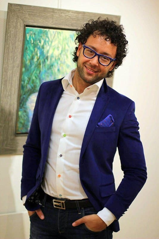 Ведущий Руслан Лойм