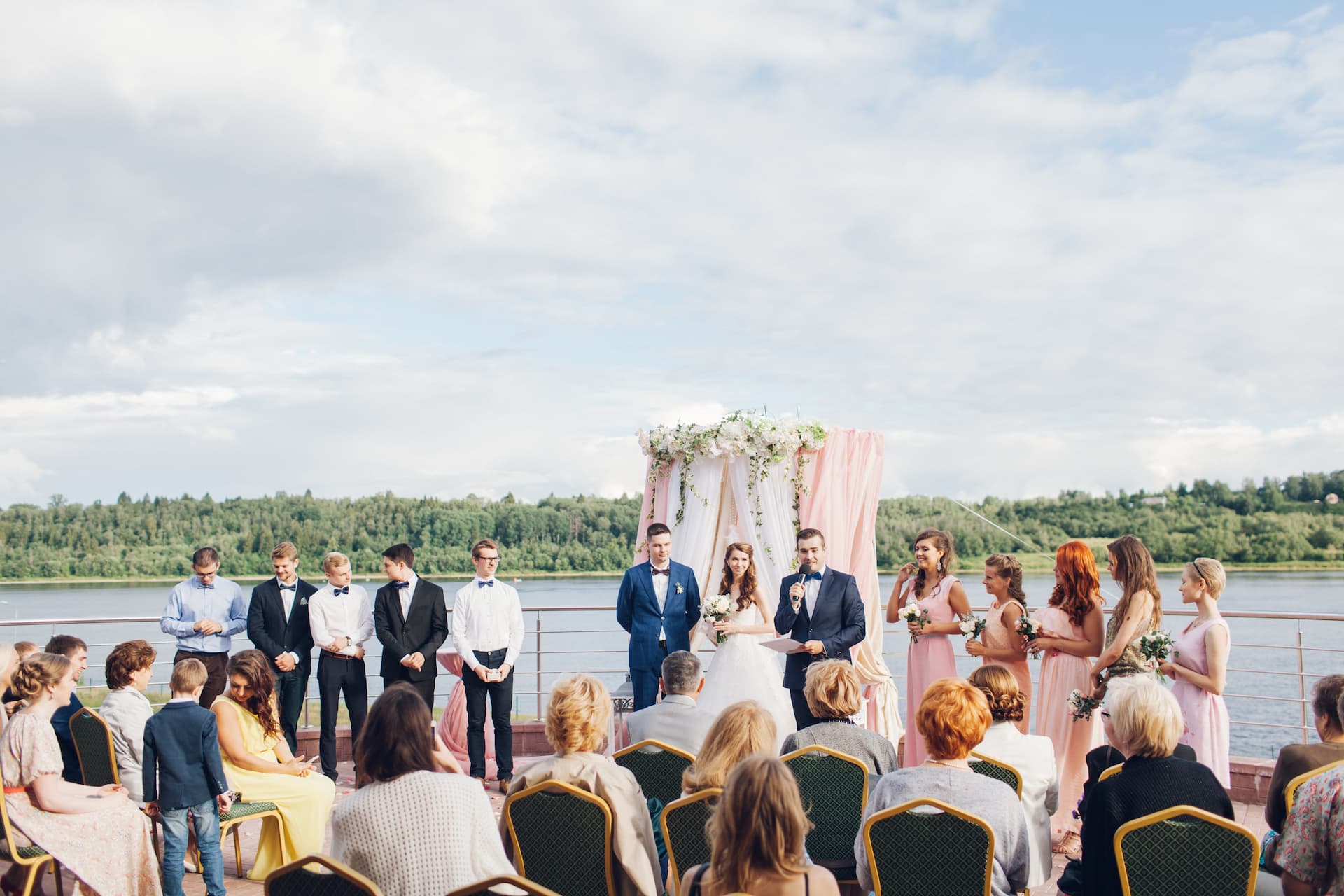 Ведущий Дмитрий Московский