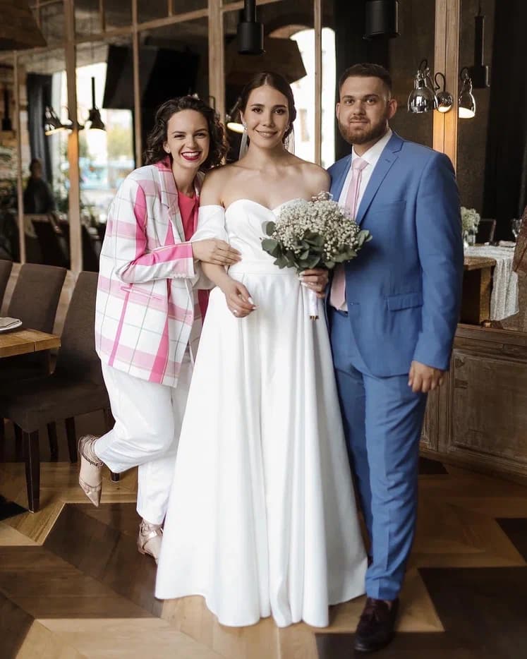 Ведущая Вера Стоич