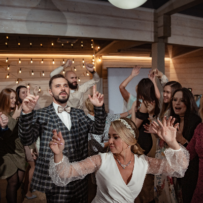 Ведущий Дмитрий Полухин