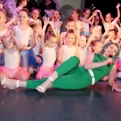 Ведущая Анастасия Полякова