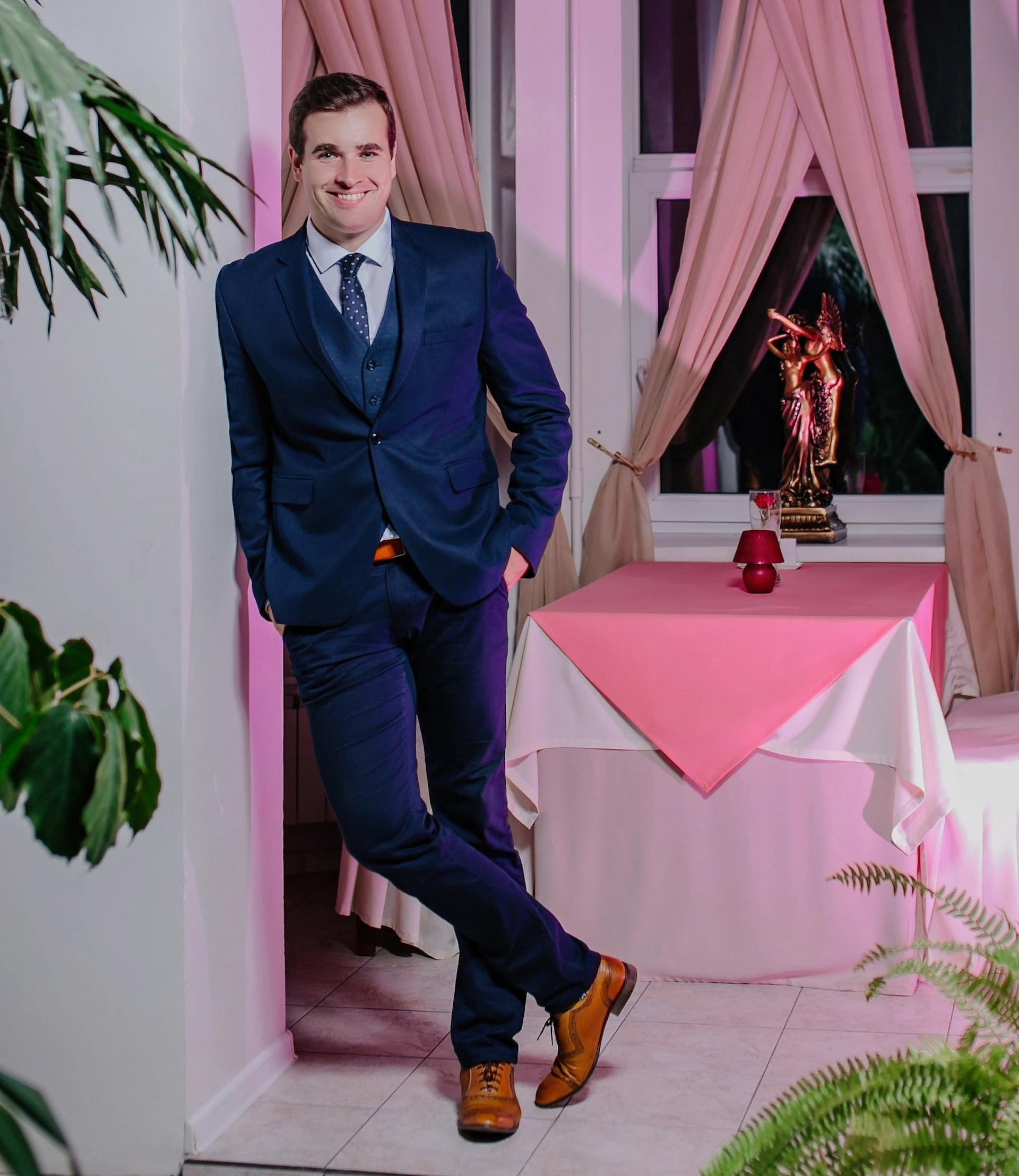 Ведущий Дмитрий Московский