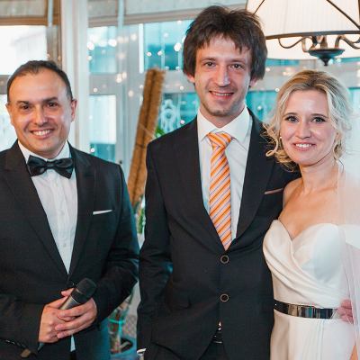 Ведущий Андрей Затеев