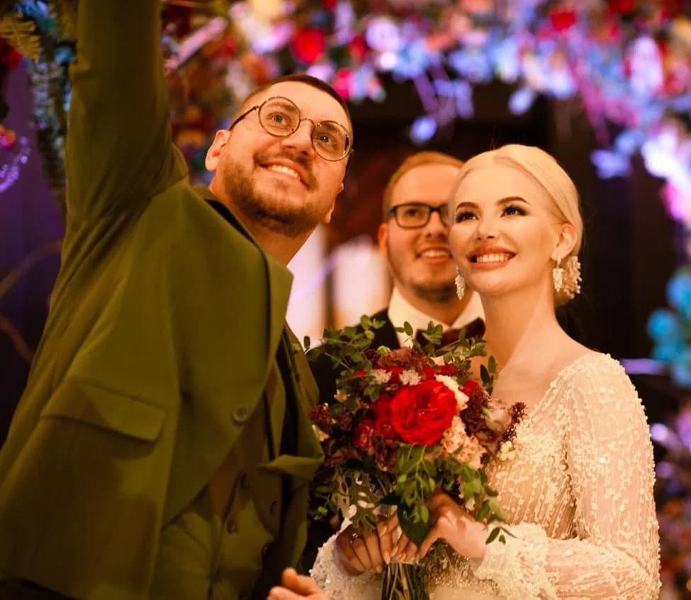 Ведущий Павел Ерофеев