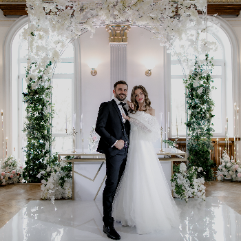 Ведущий Александр Дымов