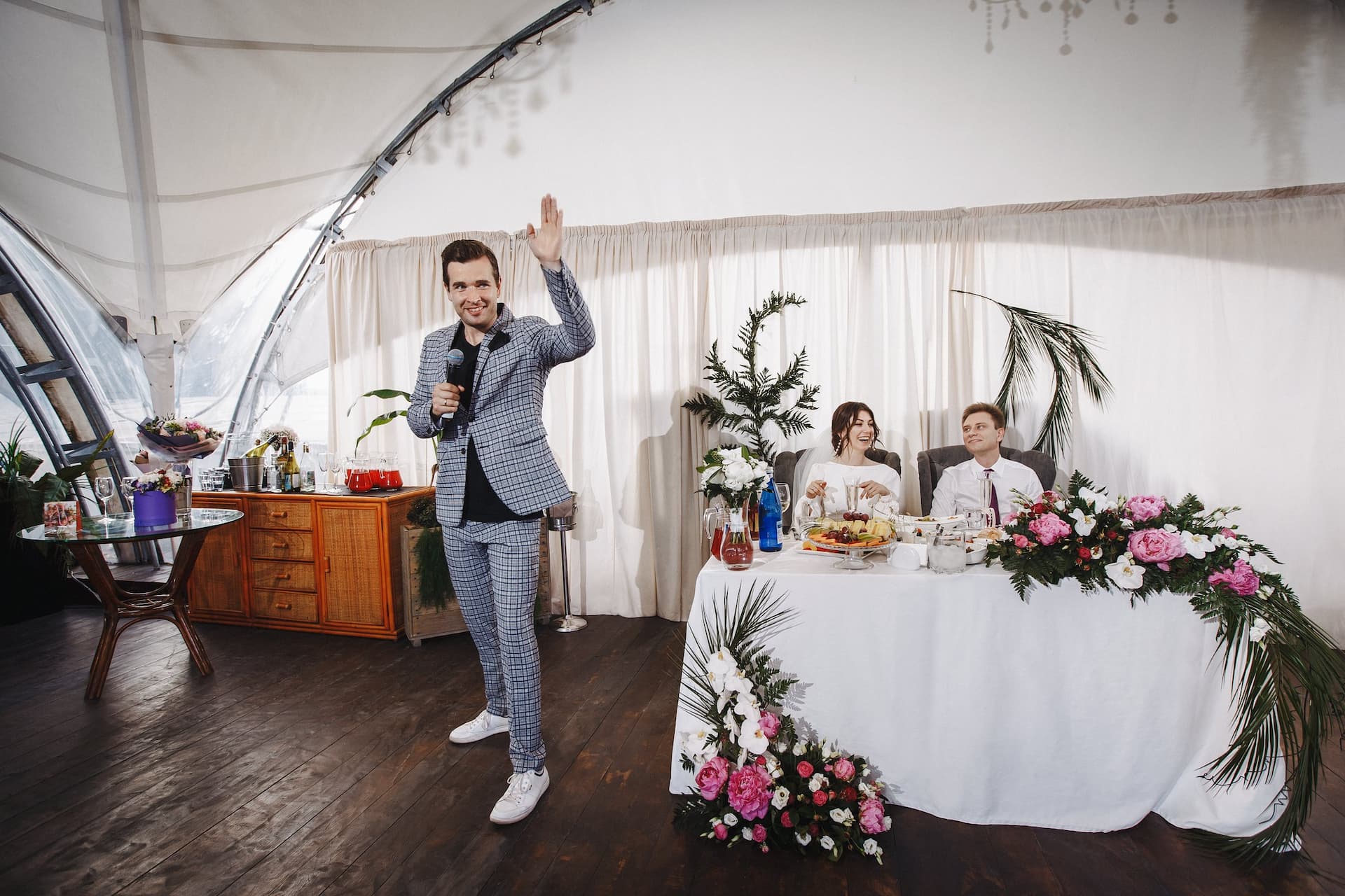 Ведущий Дмитрий Московский