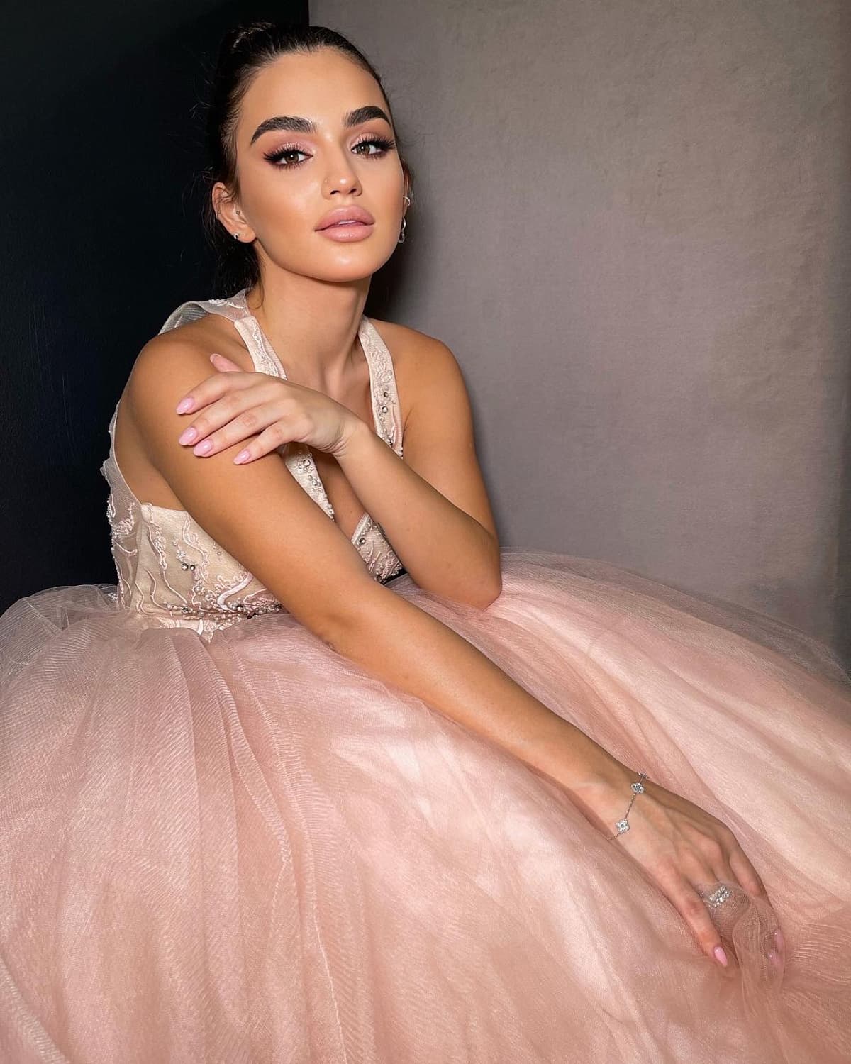 Стилист Диана Алкадарская