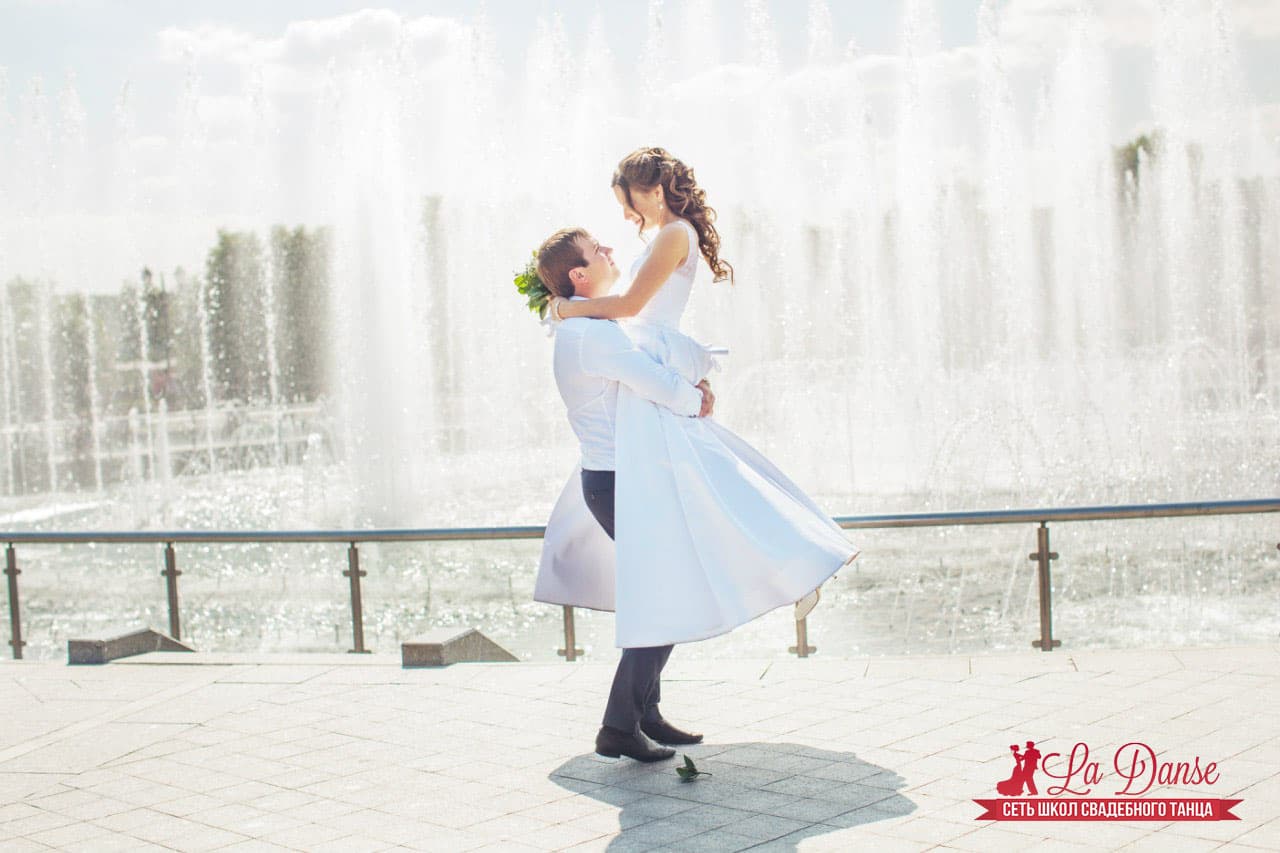 Сеть школ свадебного танца LA DANSE