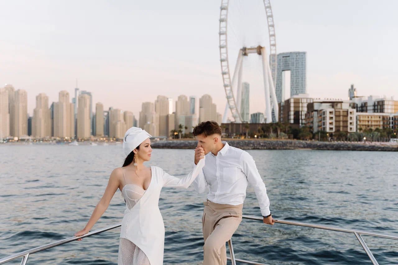 Ведущий Александр Дымов