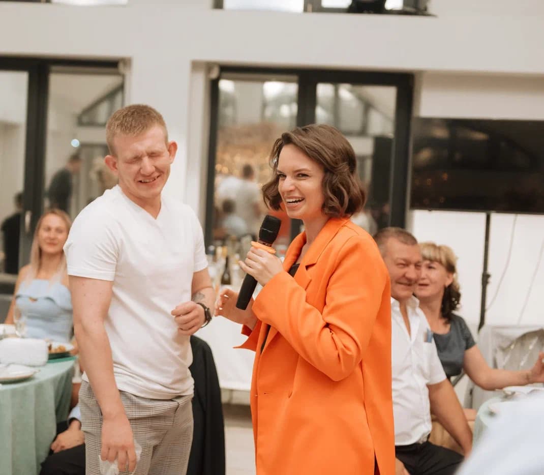 Ведущая Вера Стоич