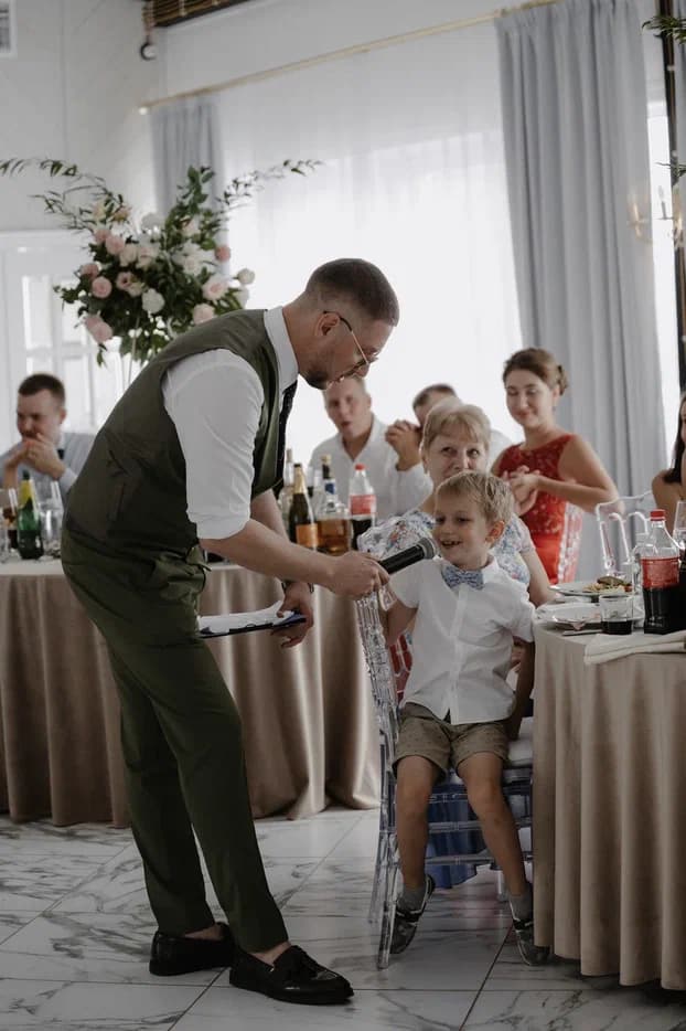 Ведущий Павел Ерофеев