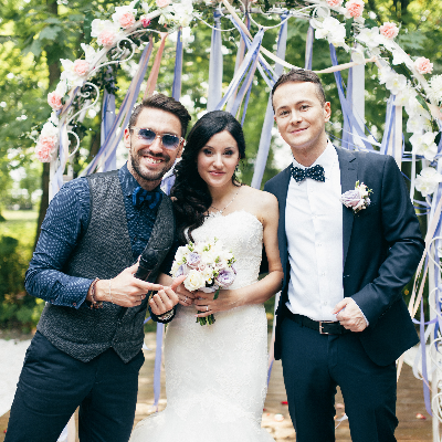 Ведущий Максим Главатских