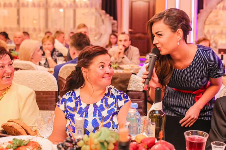 Ведущая Оксана Войс