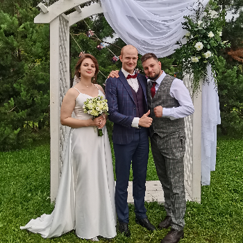 Ведущий Юрий Овсинский