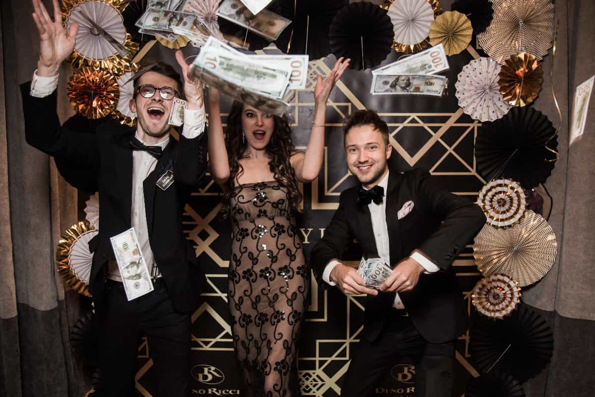 Ведущий Павел Рослик