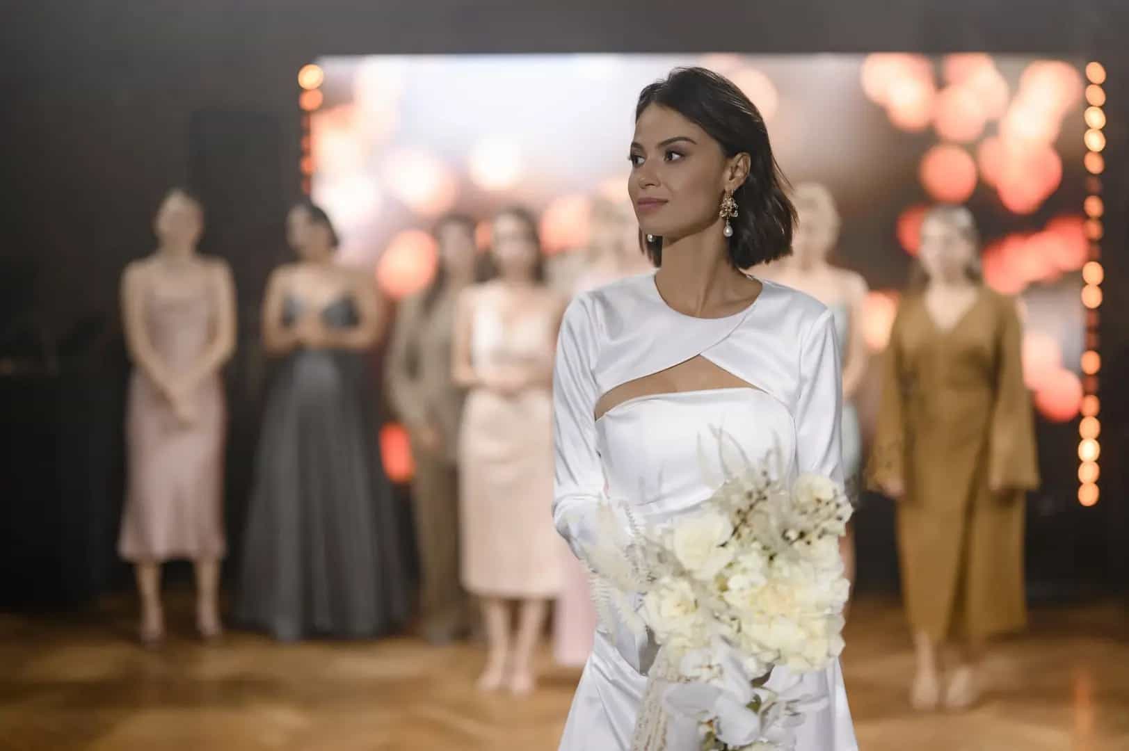 Алина Посторонка