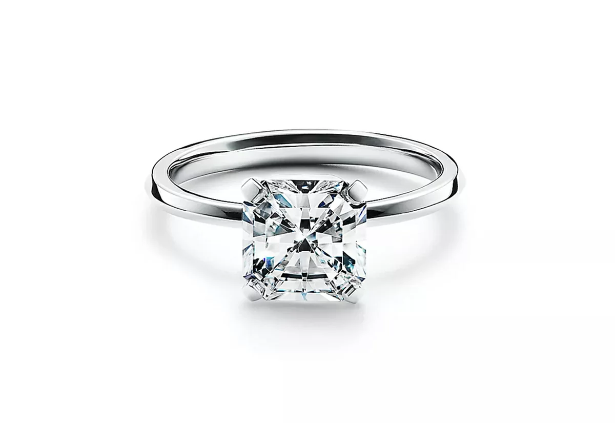 Помолвочное-кольцо-Tiffany-True-из-платины-с-бриллиантом_tiffany.jpg