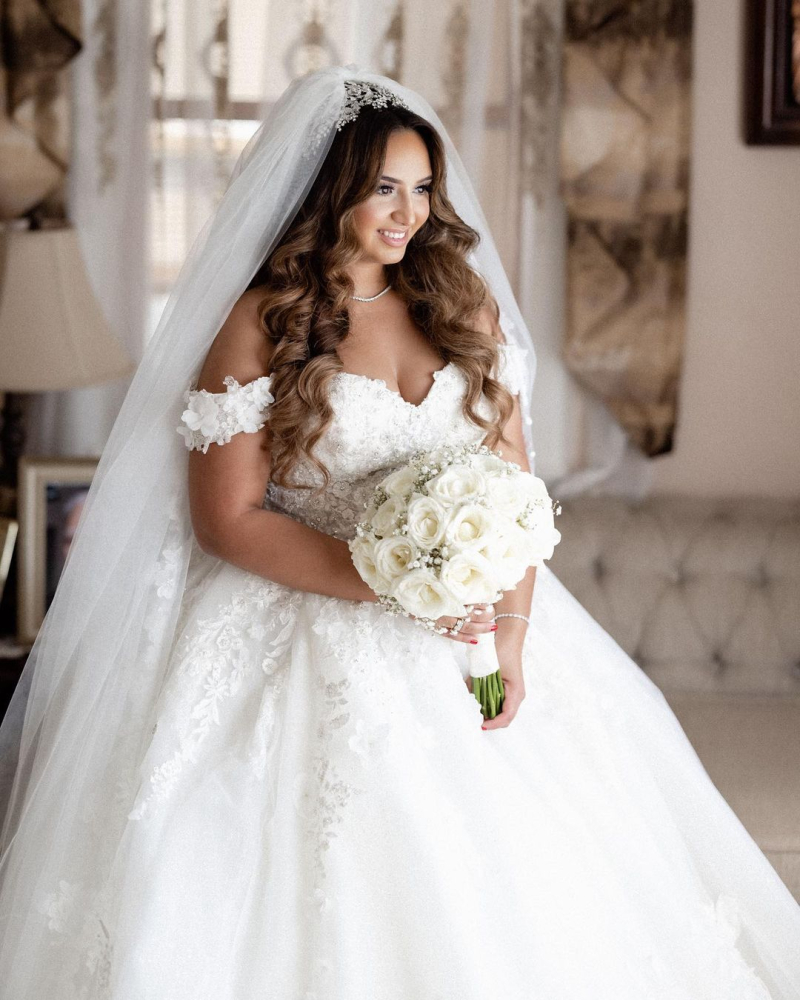Как подбирать свадебные платья для пышных девушек: советы для невест плюс-сайз. - aikimaster.ru
