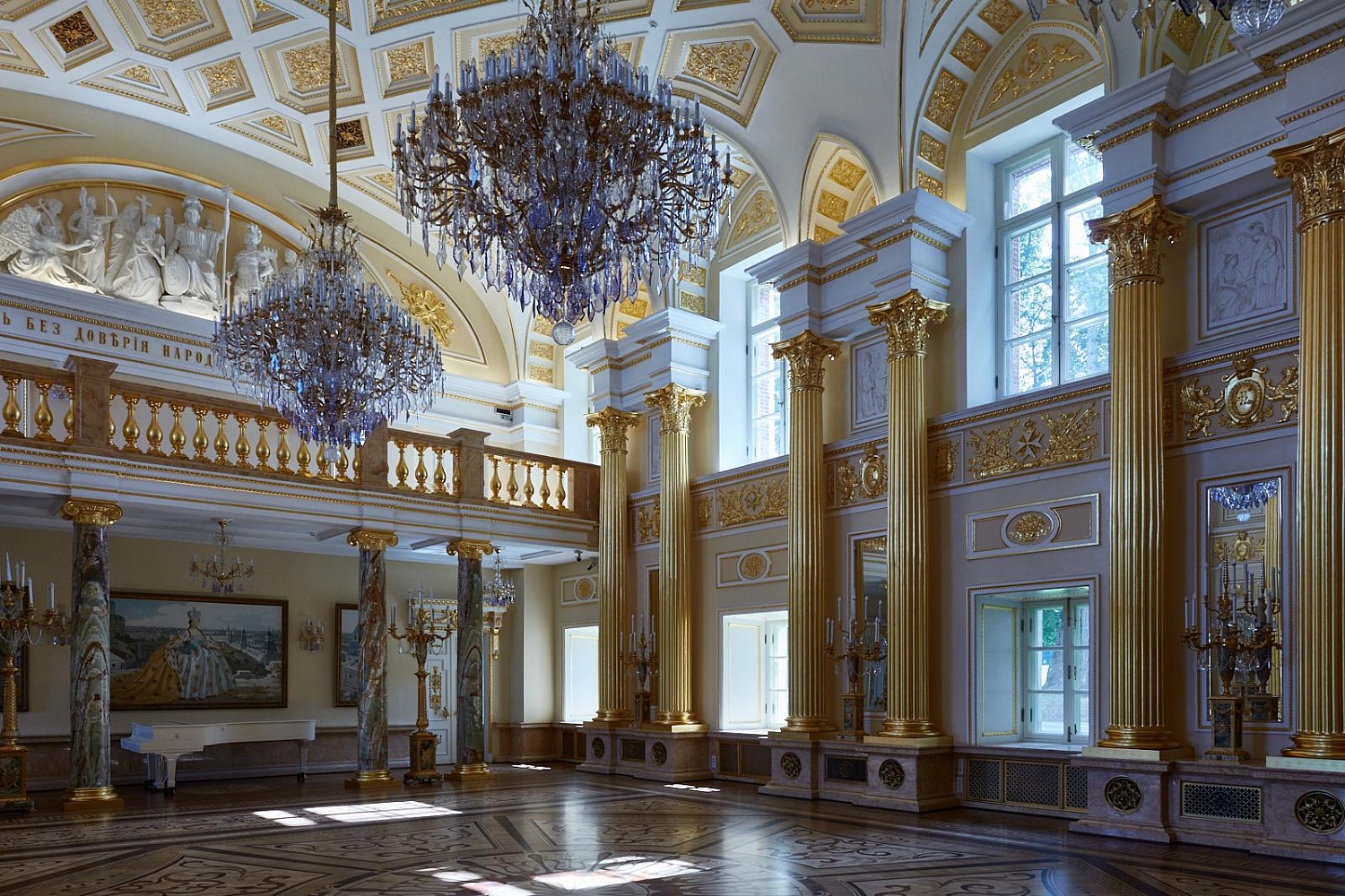 залы большого дворца в царицыно