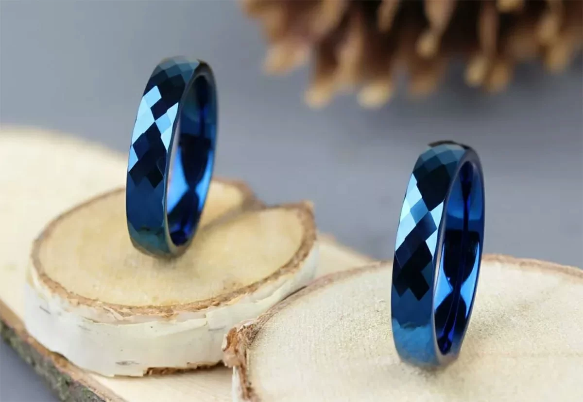 Синее-кольцо-из-вольфрама-Lonti-с-ромбовидными-гранями-mrjones.jpg